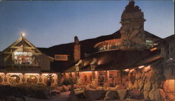 Madonna Inn By Night!, Highway 101 and Madonna Road