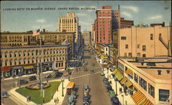 Looking West On Monroe Avenue Looking West On Monroe Avenue