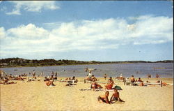 Oyster Pond Beach, stage Harbor Road Chatham