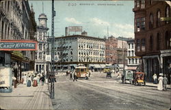 Monroe St Monroe St
