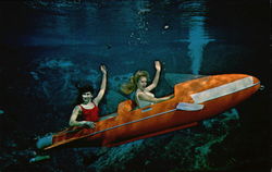 Mermaids at Weeki Wachee Mermaids at Weeki Wachee