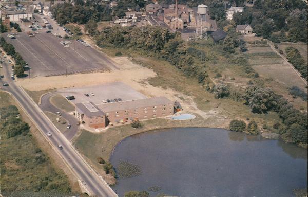 The Dover Hotel, overlooking the Lake Delaware