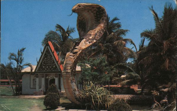 Entrance to Miami Serpentarium Florida