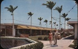 Fountain and Shopping Center at Bahia Mar Yacht Basin Postcard