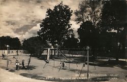Infantiles en el Parque de la Revol. Guadalajara Postcard