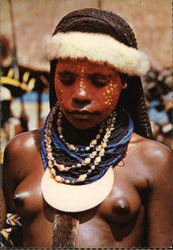 Attractive Young Meri of Moe People (Topless / Nude) Eastern Highlands Province, Papua New Guinea South Pacific Postcard Postcar Postcard