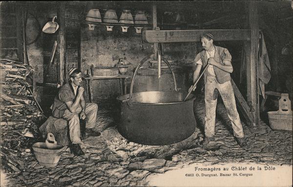 Fromagèrs au Chálet de la Dôle France