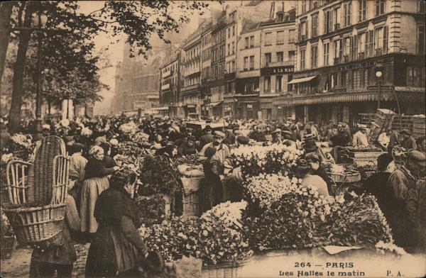 Les Halles le Matin Paris France