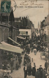 Dijon - Rue Banneler un Jour de Marché France Postcard Postcard Postcard