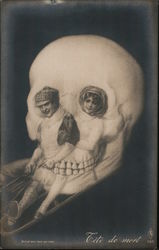 Fête de Mort - A Couple Inside a Skull Metamorphic Postcard Postcard Postcard
