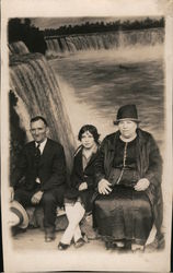 Vintage photo of people at Niagara Falls Postcard