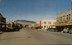 Eastern gateway to Yellowstone National Park Postcard