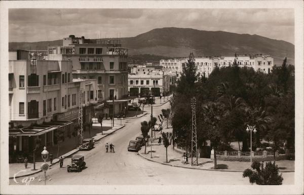 Le Jardin et l'Avenue du 4th Tirailleur Fez Morocco