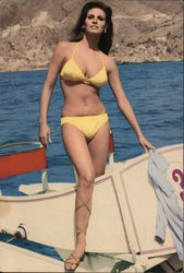 Raquel Welch in Bathing Suit Actresses