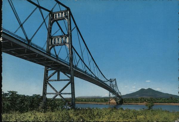Puente El Litoral sobre el Rio Lempa El Salvador Central America