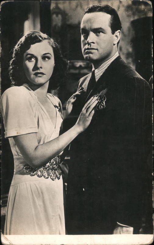 Paulette Goddard and Bob Hope in The Cat And The Canary