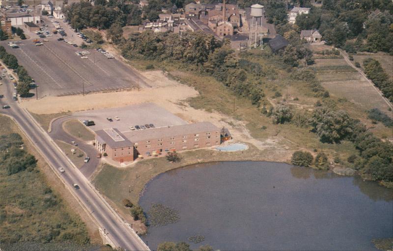 The Dover Hotel, overlooking the Lake Delaware