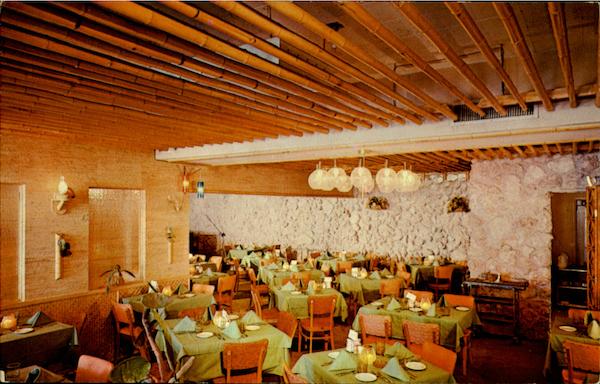 The Flaming Fountain Resturant & Lounge By The Gulf, On The Tamiami Naples Florida