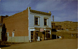 The Infamous Old Homestead, Famous Old Parlour Postcard