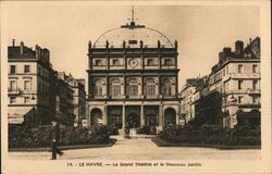 Le Grand Theatre et le Nouveau Jardin Postcard