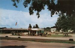 A - 1 - A Court, one mile south bridge of Lions Postcard