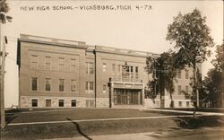 New High School - Vicksburg, Mich. Postcard
