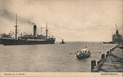 Soerabaia, Gezicht op de Reede Postcard