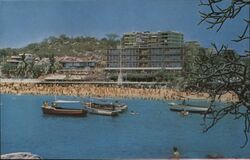Crowded Caleta Beach, Acapulco, Guerrero, Mexico Postcard
