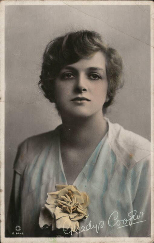 Gladys Cooper, Portrait Postcard Actresses