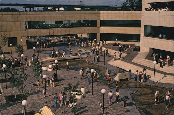 Central Courtyard and Rover Walk mud Island Memphis Tennessee