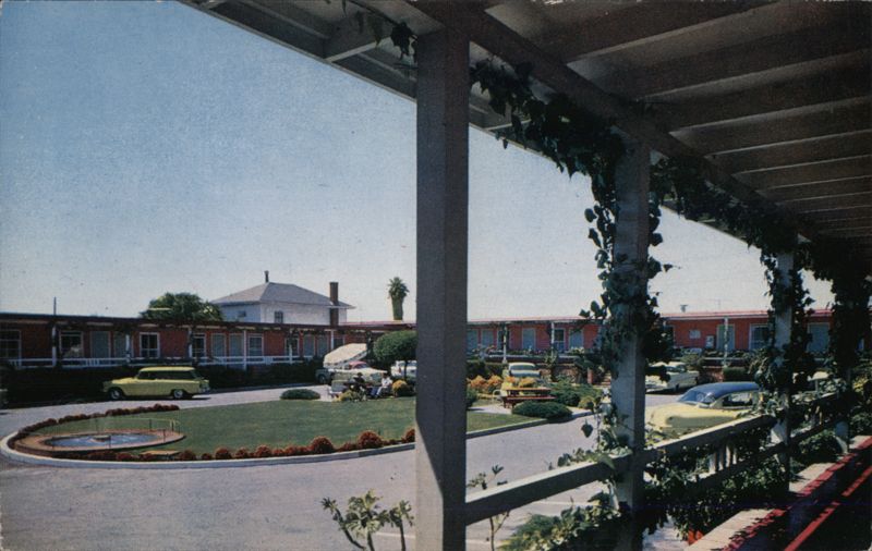 California Motel, Berkeley, CA - Courtyard View