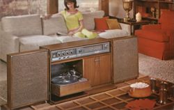 General Electric Custom Decorator Stereo Model D425 Postcard