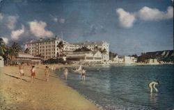 Moana Hotel on Waikiki Beach, Hawaii Postcard