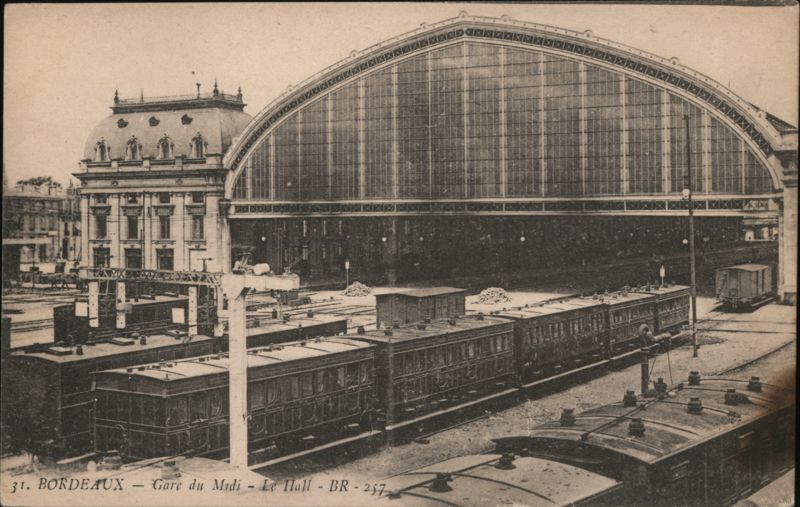 Bordeaux Gare du Midi - Le Hall Train Station France