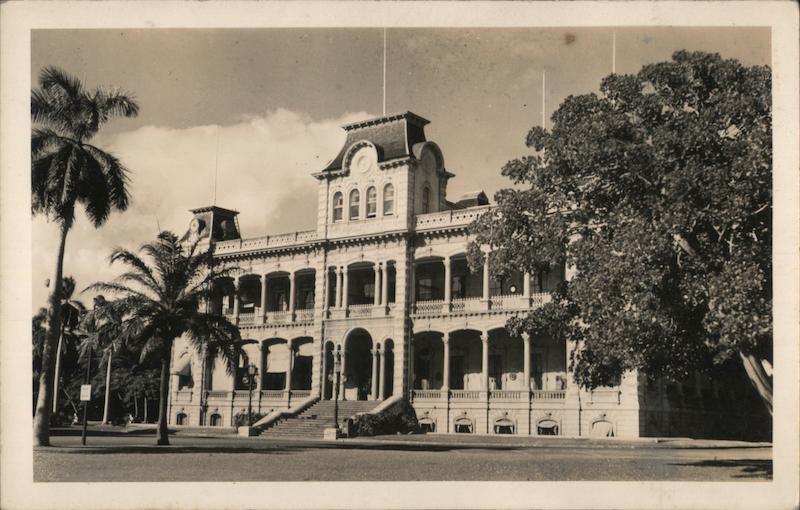Iolani Palace - Honolulu, Hawaii