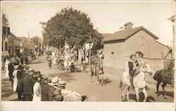 Pageant-Parade on Elm Street, Stonington Battle Centennial Postcard