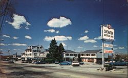 Sheraton Motor Inn and Lamie's Tavern, Hampton, NH Postcard
