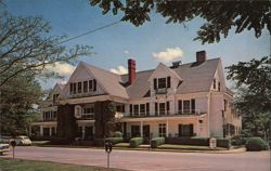 Nu-Wray Inn, Burnsville, NC Postcard