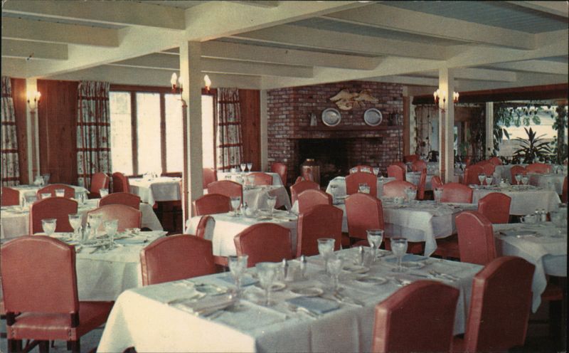 Breakfast Room, Coonamessett Inn Falmouth Massachusetts