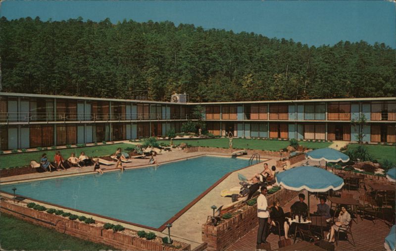 Holiday Inn Motel Swimming Pool, Hot Springs, AR Arkansas