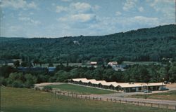 San 'N Sno Motor Lodge, West Chesterfield, NH Postcard