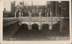 The Moat, Hampton Court, Henry VIII Bridge & King's Beasties Postcard
