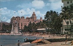 Waikiki Beach, Royal Hawaiian & Moana Hotels Postcard