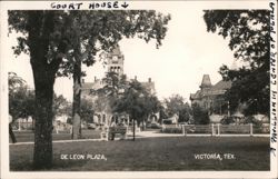 De Leon Plaza and Courthouse, Victoria, TX Postcard
