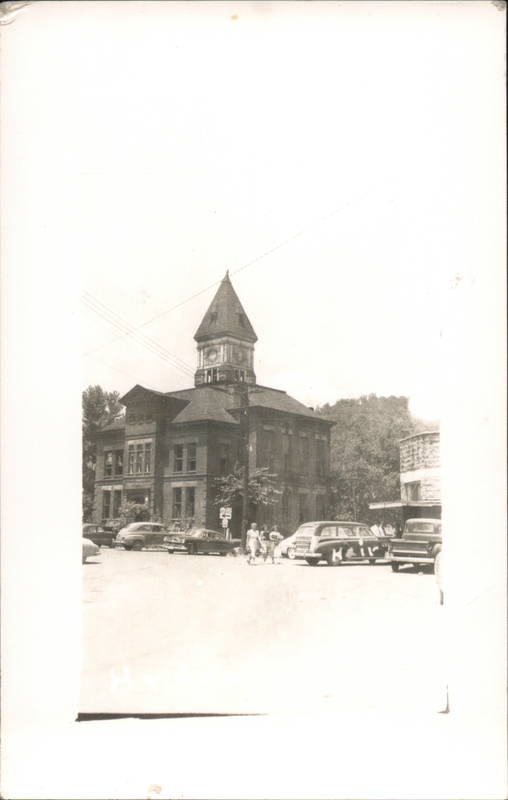 Leslie County Courthouse Hyden Kentucky