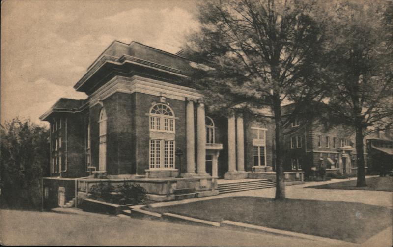 Courthouse and City Hall Abbeville, SC Postcard