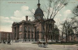 Courthouse, Milwaukee, Wis. Postcard