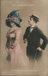 La nouvelle Mode: Suivez-moi jeune homme Postcard