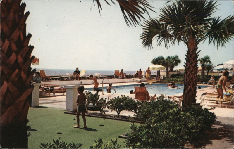 Poolside and Mini Golf at Swamp Fox Motor Inn Myrtle Beach South Carolina
