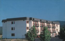 Motel Orleans, Yreka, CA Postcard